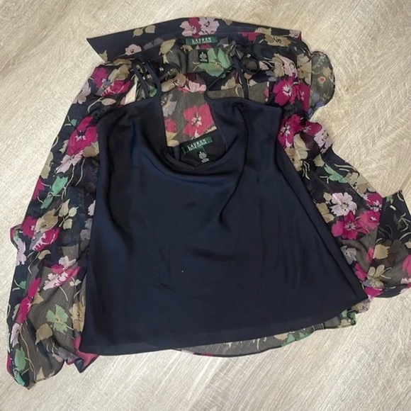 Stunning Ralph Lauren Sleeveless Ruffle Floral Chiffon Blouse I  Sz 6 - Picture 4 of 8